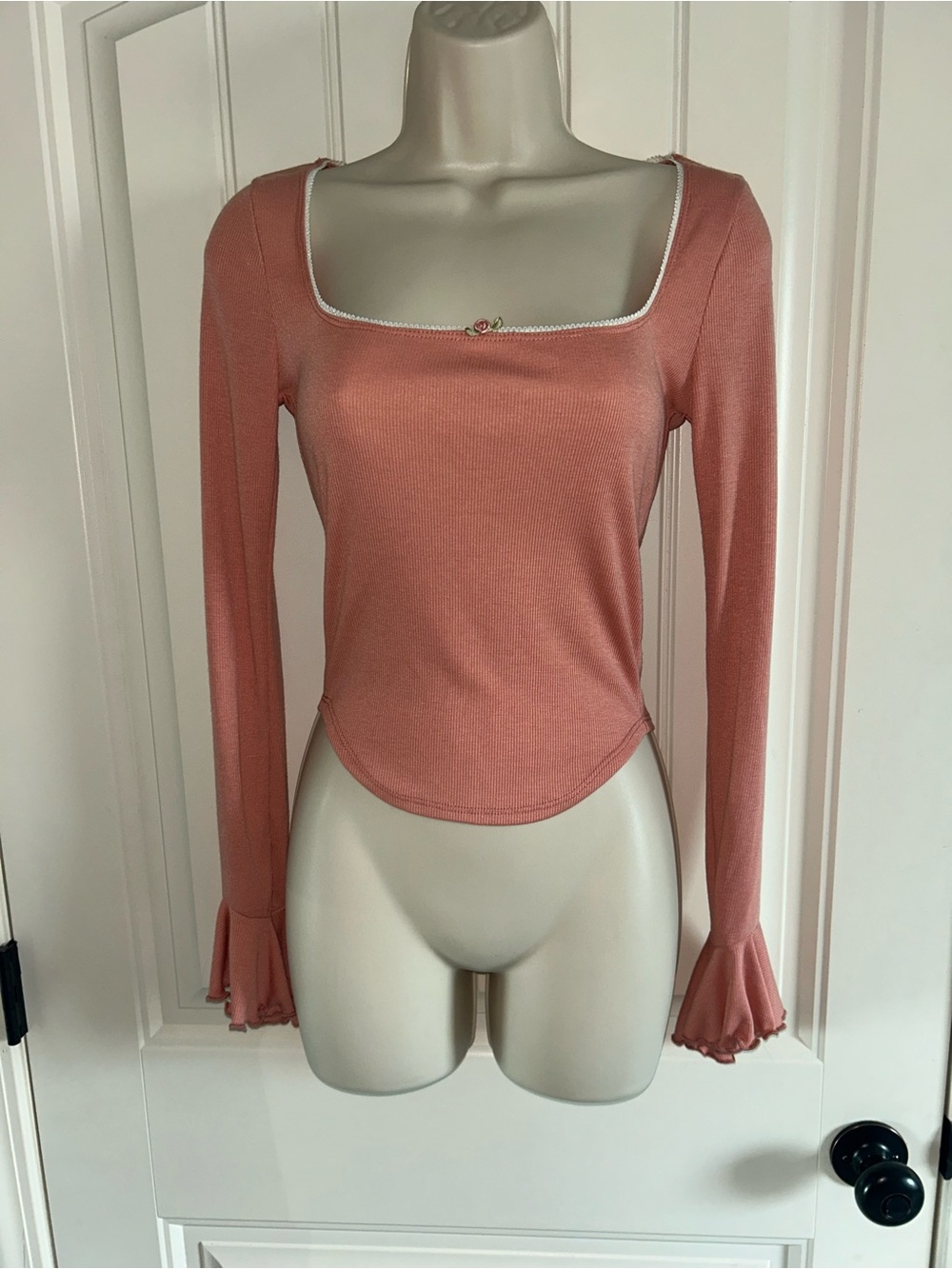NEW Lush Square Neck Long Sleeve Top in Mauve Pink with Ruffle Cuffs Sz S